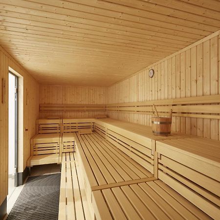 Reetland am Meer - Luxus Reetdachvilla mit 3 Schlafzimmern, Sauna und Kamin F18 Dranske Exterior foto